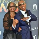 Ronnie DeVoe and his mom Celebrity families, Celebrity moms,